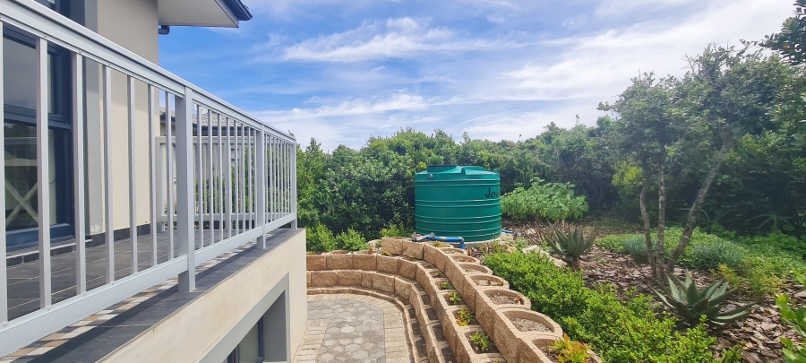 3 Bedroom Property for Sale in Village On Sea Western Cape